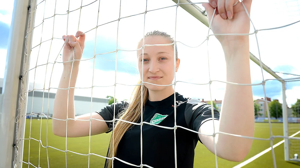 Räddaren i nöden? Åsa Karlsson har gjort sju mål denna säsong i seriespelet och är den som ska rädda Morön kvar i division I. Foto: Ulf Johansson.