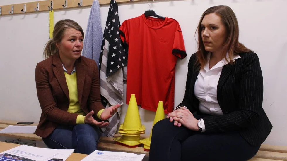Sophia Jarl och Sylvia Nilsson vill att föreningar ska redogöra för hur de arbetar med värdegrundsfrågor om de ska få ta del av föreningsbidrag.