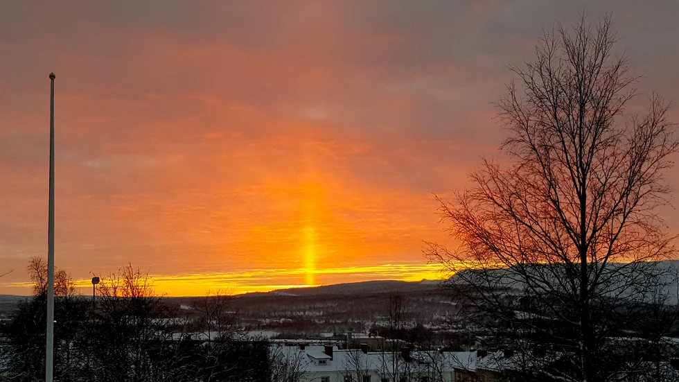 Marie Elenius i Kiruna lyckades fånga de sista solstrålarna innan Polarnatten inträder på Luciadagen klockan 12.00 i Kiruna.