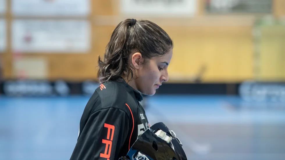 Målvakten Sarah Saleh och hennes lagkompisar i Libk får ta nya tag i division 1.