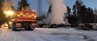 Räddningstjänsten om jättebranden: "Såg att det var ett eldhav" • Svårt utredningsläge