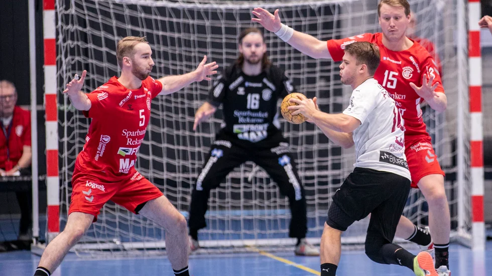 Guif med målvakten Daniel Freyr Andrésson mötte Sävehof borta på annandag jul.