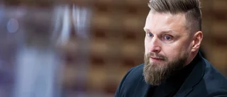Bara 13 utespelare tillgängliga – Savolainen får spela forward i lördagens match mot AIK