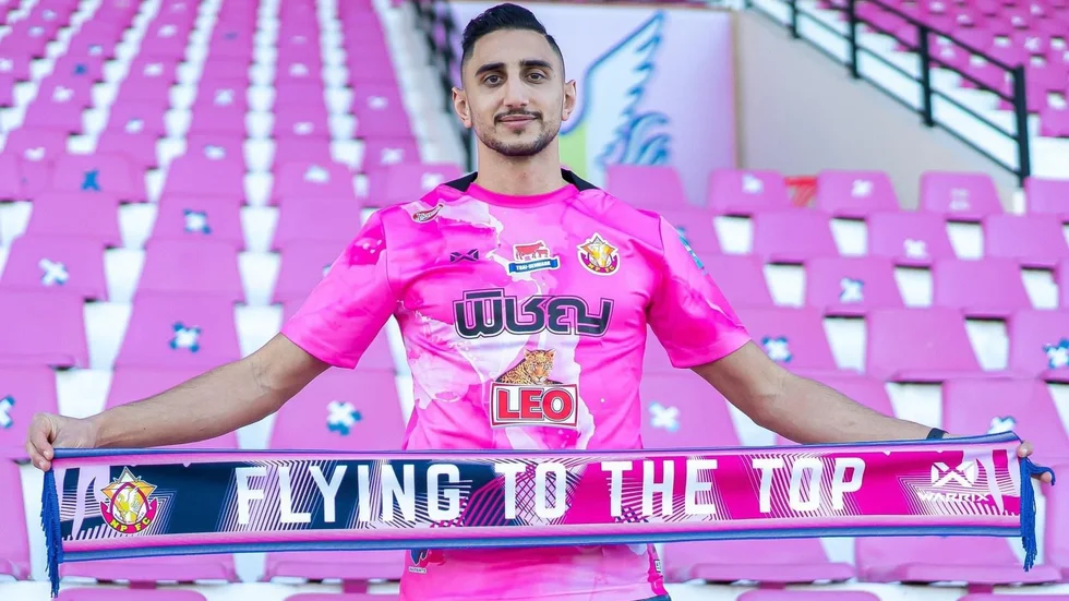 Mahmoud Eid i sin nya matchtröja.