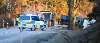 Allvarliga trafikolyckan i Bro – skadade kvinnan har ännu inte kunnat höras