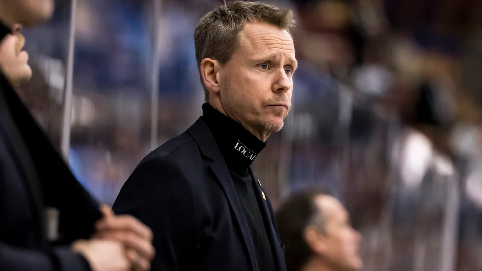 Robert Ohlsson bekräftar att AIK har en sjuk spelare, men inte om det handlar om Covid-19 eller inte.