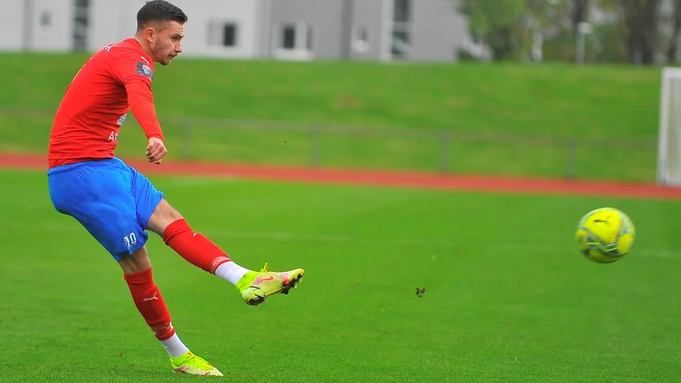 Albin Aljic lämnar Bissarna för spel med Södertäljeklubben Syrianska FC.