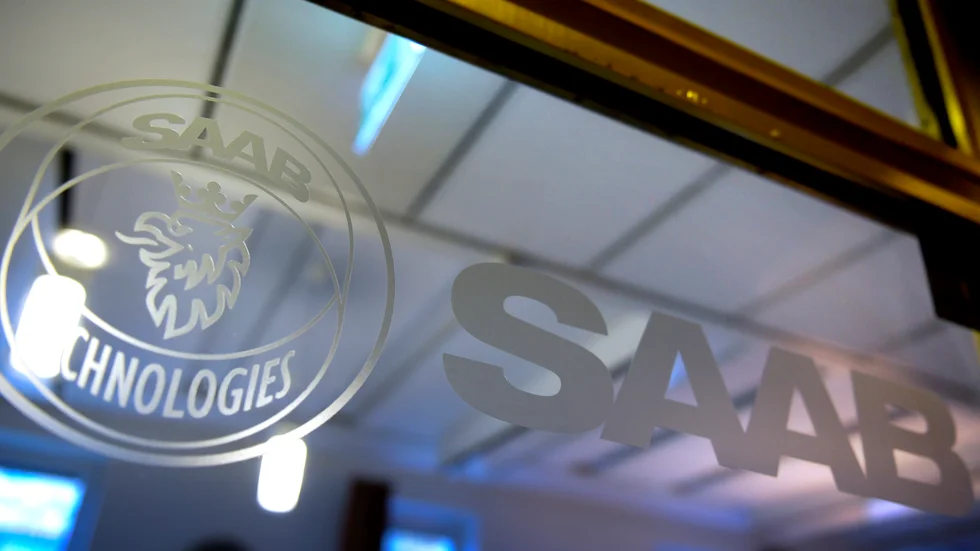 Externa besökare till Saab måste visa upp giltigt vaccinpass från och med måndag. Företaget vill skydda anställda och bidra till minskad smitta.