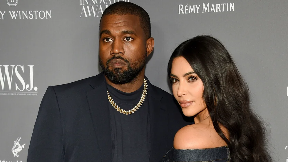 Kanye West och Kim Kardashian går skilda vägar.