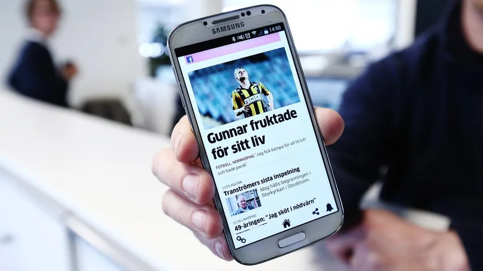 Sverige har olika momssats för tryckta respektive digitala tidningar. Därför borde momsen på digital journalistik sänkas, skriver företrädare för TidningsUtgivarna.