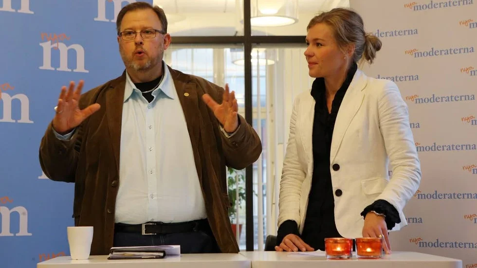 Slutar. Moderata oppositionsrådet Lars Ahlm hoppar av sina kommunala uppdrag. Kvar blir Sophia Jarl.