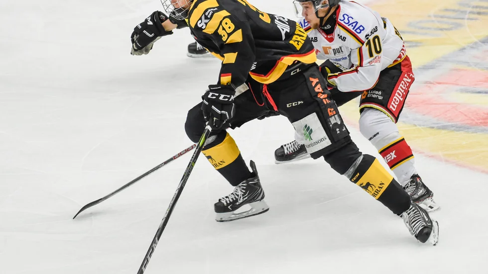 Skellefteås Albin Eriksson under en SHL-match mot Luleå.