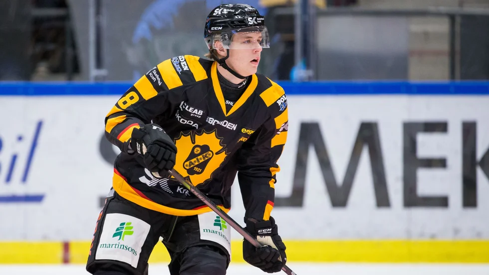 Det är oklart när AIK-talangen Jonatan Berggren kan spela match igen. 