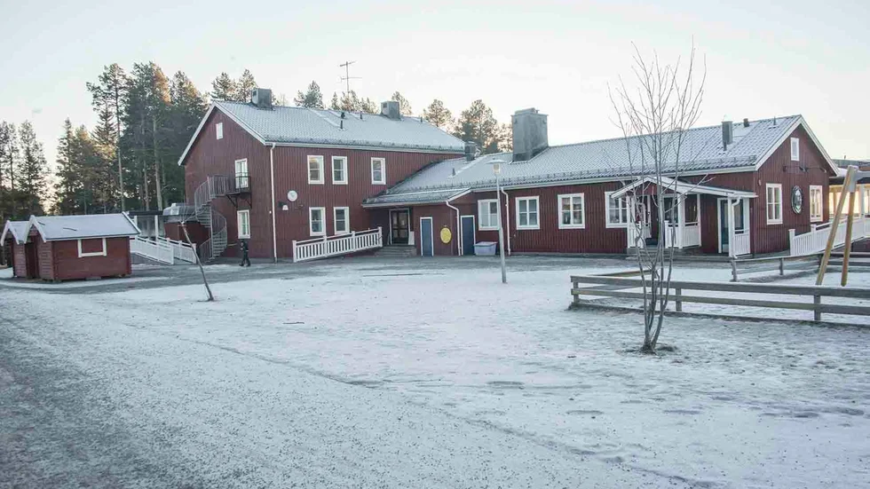 Tanken var att Tallbackaskolan i Arvidsjaur skulle byggas ut under sommaren. Nu skjuts det på framtiden när upphandlingstilldelningen överklagats av Bygg City Luleå. 