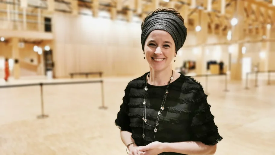 Kulturministern Amanda Lind var på plats i Sara kulturhus för första gången för att gå på premiären av ”Musikanternas uttåg”.