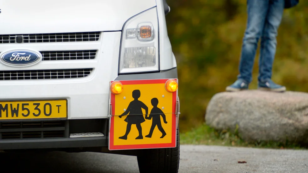 Trafikmiljön borde motivera skolskjuts, menar förälder till barn vars skola flyttar till industriområde. Foto: JANERIK HENRIKSSON / TT.