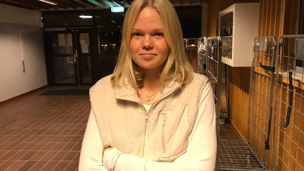 Minea Nyberg gästar veckans Sportsnack. Där berättar hon om varför fotboll är det roligaste hon vet. När det är seriöst och inte är så mycket lek, och spelas matcher, blir det kul. Nu väljer hon mellan spel i Boren och LFC inför nästa år.