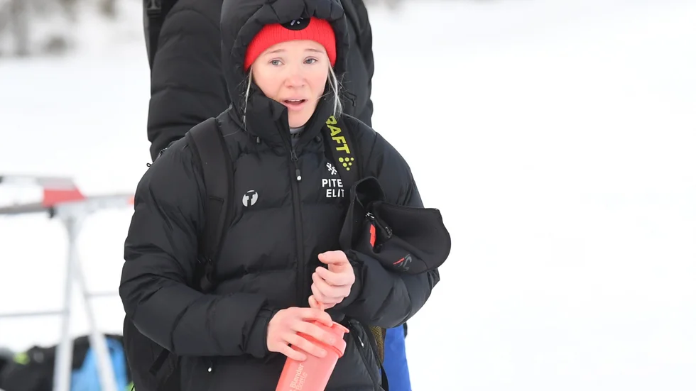 Jonna Sundling skadade handen i ett fall i Sverigepremiären i helgen.