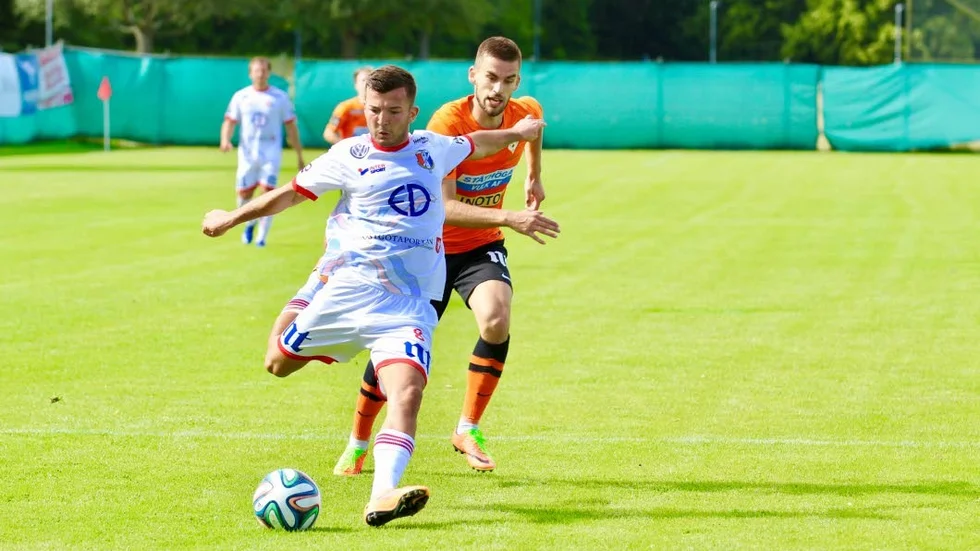 Ermin Kojic, Assyriska.