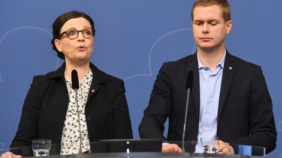 Gränser. Anna Ekström och Gustav Fridolin har viktiga uppdrag i regeringen. Tiotusentals barn och ungdomar är beroende av statsrådens gränser.