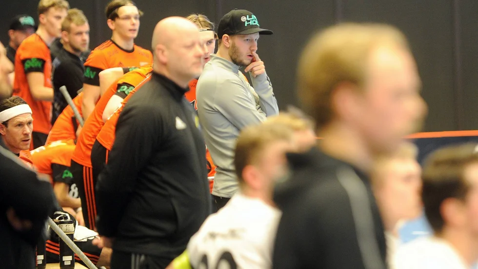 Nye huvudtränaren Simon Nilsson fick lite att fundera på i sista perioden när Onyx tappade in en hel del mål mot AIK.
