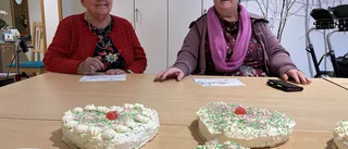 Äldre fick vykort från barn: "Jag blir jättelycklig"