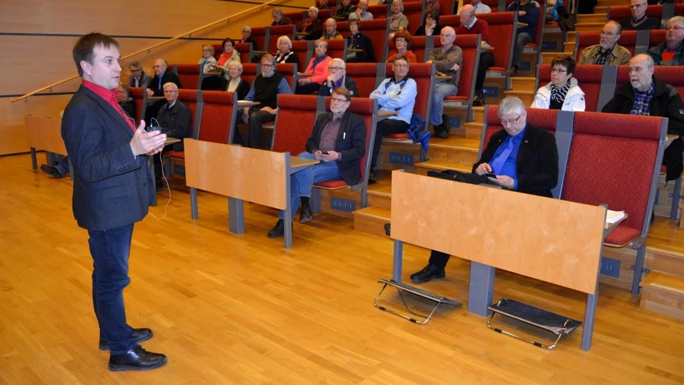 Bygg- och miljönämndens Lorents Burman (S), deltog vid stormötet. Foto: HANS BERGGREN