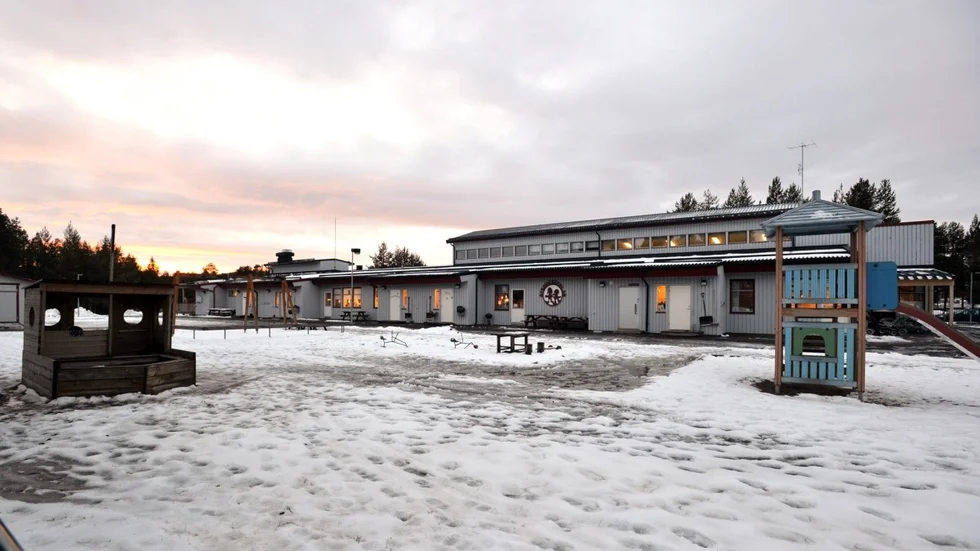 Står och tjuter för sig själv vid brand? Enda sättet att veta att kopplingen mellan kommunens fastigheter och räddningstjänsten fungerar, är att köra den i skarpt läge. Något som inte gjorts på flera år, enligt räddningschefen Hans-Erik Jonsson. Foto: Sofie Abrahamsson