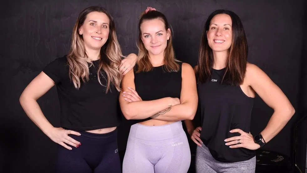 Lina Sönnerlid, Sophie Äbb och Carola Ranmo från CRfitness som finns i Eskuilstuna och Malmköping. I Malmköping erbjuder företaget gruppträning och i Eskilstuna personlig träning, mammaträning och gruppträning.