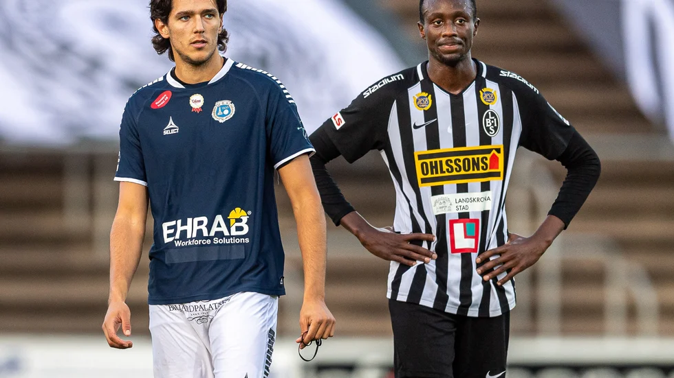 Sadmir Zekovic (till vänster) är AFC:s senaste nyförvärv. Klubbens sportchef Jawad Al Jebouri är övertygad att anfallaren kommer att bidra med det lilla extra som krävs för att vinna matcher.