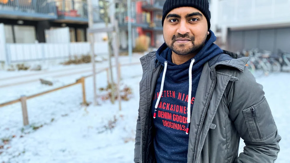 Fahim Hossain har bott i Bäcklösa sedan området var nybyggt runt 2018. Han säger att grannarna kan hålla bra koll på vad som sker på innergården. Det gör det tryggare, menar han.