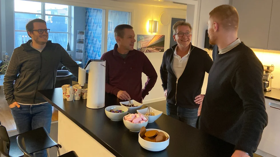Det går riktigt bra för LearningWell. Orderböckerna är fulltecknade för flera år framåt, vilket glädjer Georgios Drivas, Per-Olof Rydquist, Peter Karlsson och Alexander Carlsson.