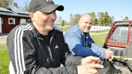 Tony Nelson (och Per-Arne Pettersson bor på Klackskärs camping.
