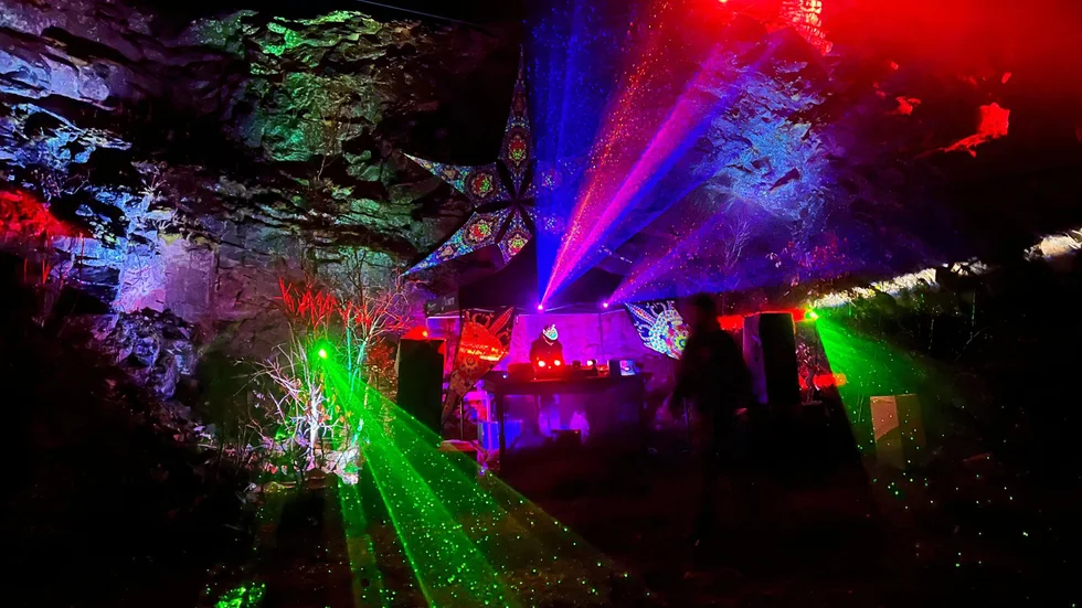 Den 8 juli genomförs sommarens första stora ravefest, utanför Luleå, där bland annat DJ TheK från Stockholm spelar. Bilden är från ett rave i Gällivare som Willaim Sjöberg också arrangerade.