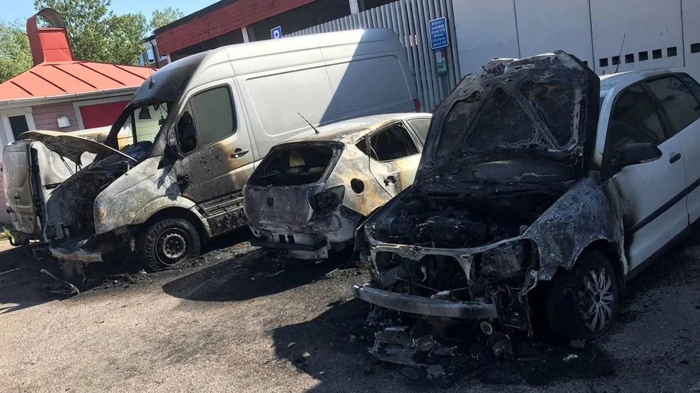 Den gångna helgen brann totalt 17 bilar i området Gränby/Löten.
