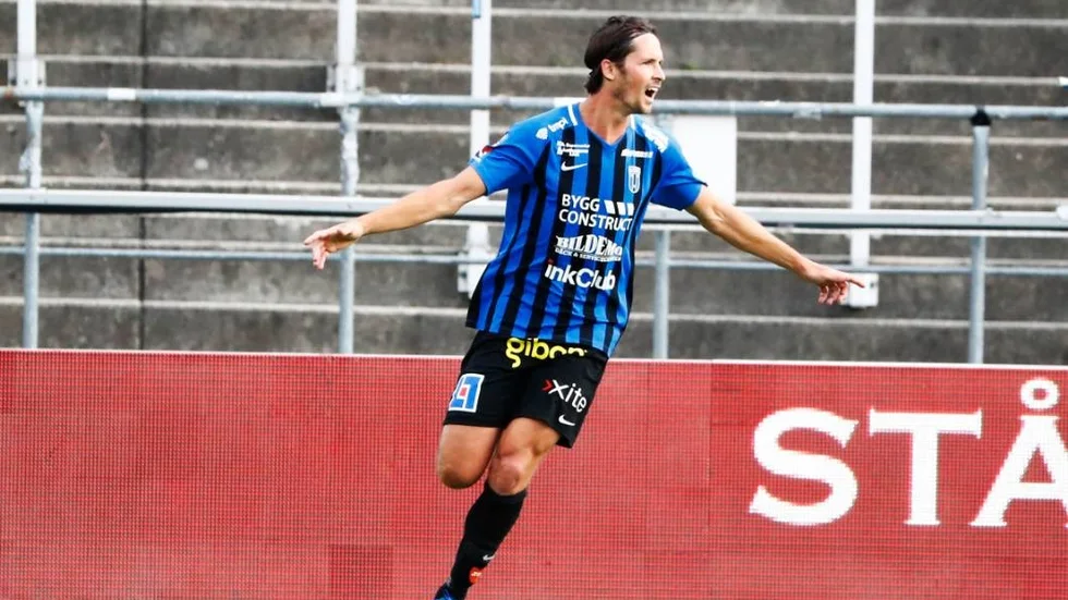 NORRKÖPING 20190630
Sirius glädje efter att  Philip Haglund gjort 0-1 under söndagens allsvenska fotbollsmatch mellan IFK Norrköping och IK Sirus FK på Östgötaporten. 
Foto: Stefan Jerrevång / TT / kod 60160