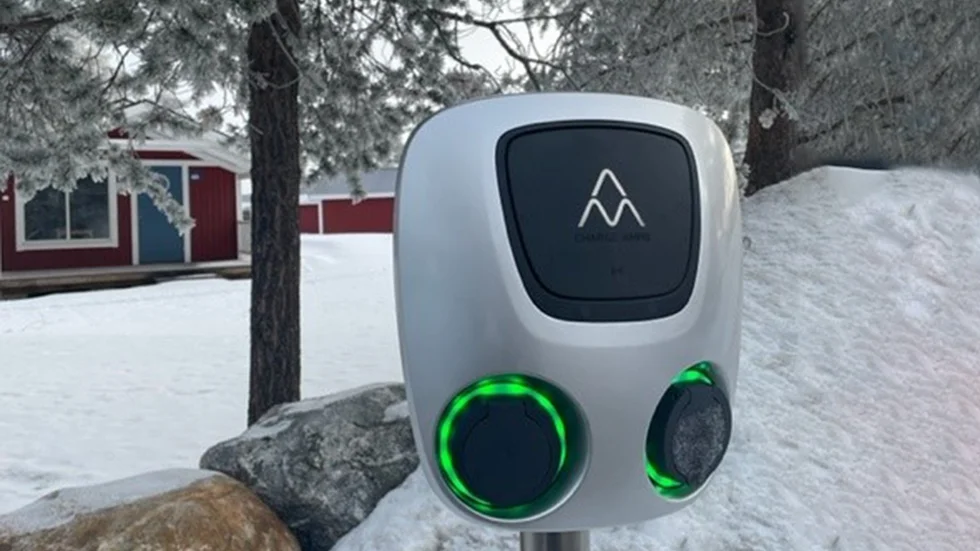 Vid Pite havsbad finns nu tio stycken nya elbilsladdare tillgängliga för både gäster och besökare. Laddarna har installerats av Pite energi.