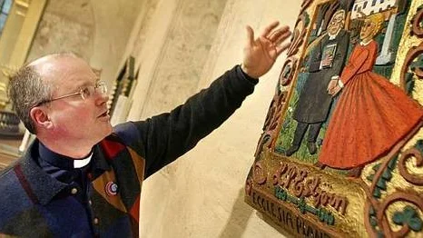 Håkan Nilsson, dagens kyrkoherde i Östervåla, fascineras av den dådkraftige Esbjörn.