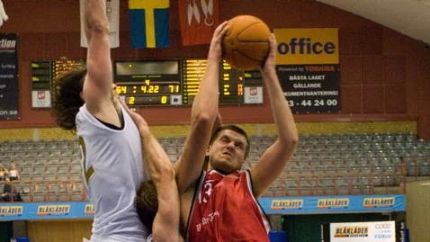 Poängbäst och returbäst. Justinas Pavlavicius fick en smakstart på säsongen.