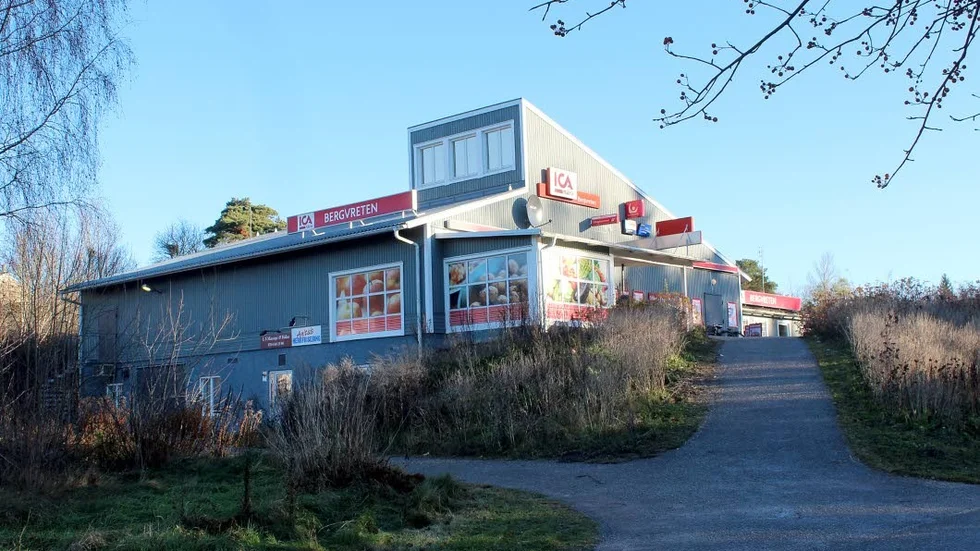Tips. Polisen vill nu ha in vittnesuppgifter från området kring Ica-butiken i Bergvreten, efter rånet mot en frisersalong i samma byggnad på torsdagskvällen.