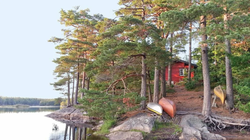 Många hyr ut sitt fritidshus för att tjäna en extra slant i sommar.