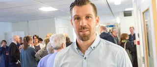 Chefen tillbakavisar kritiken