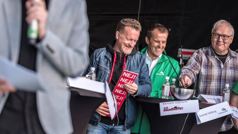 Även Nya Kirunapartiets Kenneth Stålnacke och Per Nilsson, Vårt Kiruna, till vänster i bild, tror att deras partier kommer att finnas på rätt sida om småpartispärren.