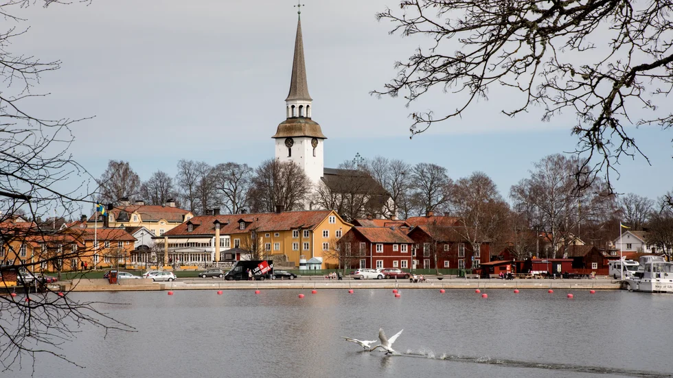 Somliga kallar Mariefred för "by", andra för "stad". Men det är, per definition, en tätort det är.