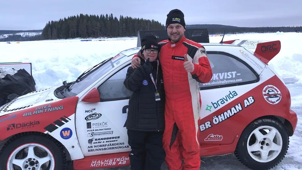 Jonas Ökvist var strålande glad efter SM-guldet i Morjärv.