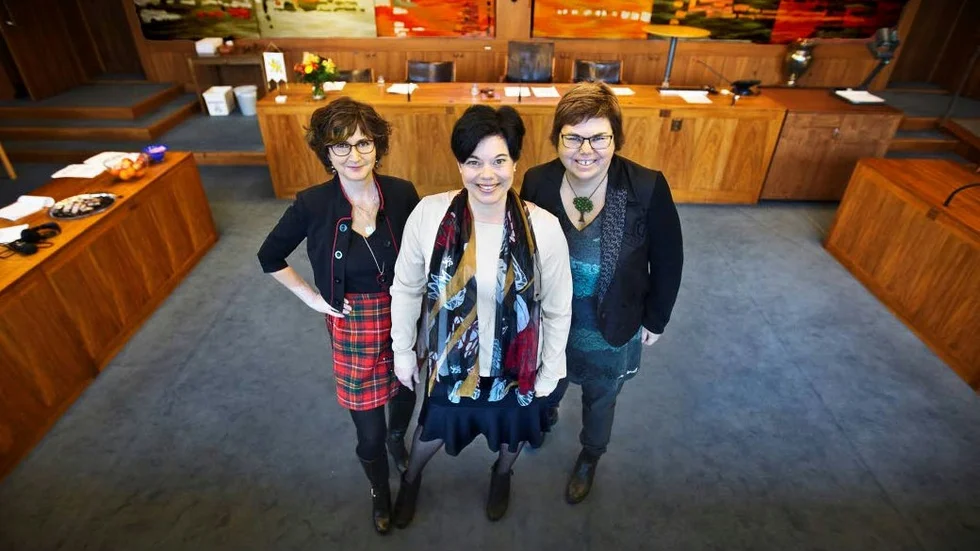 Kursändring. Jämställdhetsfrågor kommer att genomsyra alla politiska beslut, skriver (fr v) Ilona Szatmari Waldau, Marlene Burwick och Maria Gardfjell.