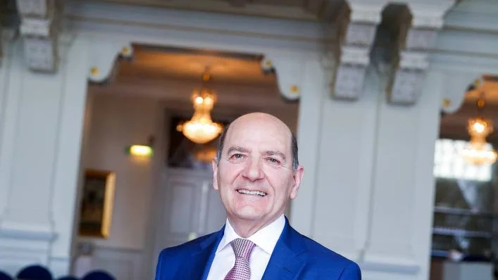 Mimmo Cicero är tillbaka på stadshotellet. "Jag ska lovat att hjälpa till under rekryteringen av en ny hotelldirektör."