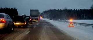 Singelolycka  - en till sjukhus med ambulans