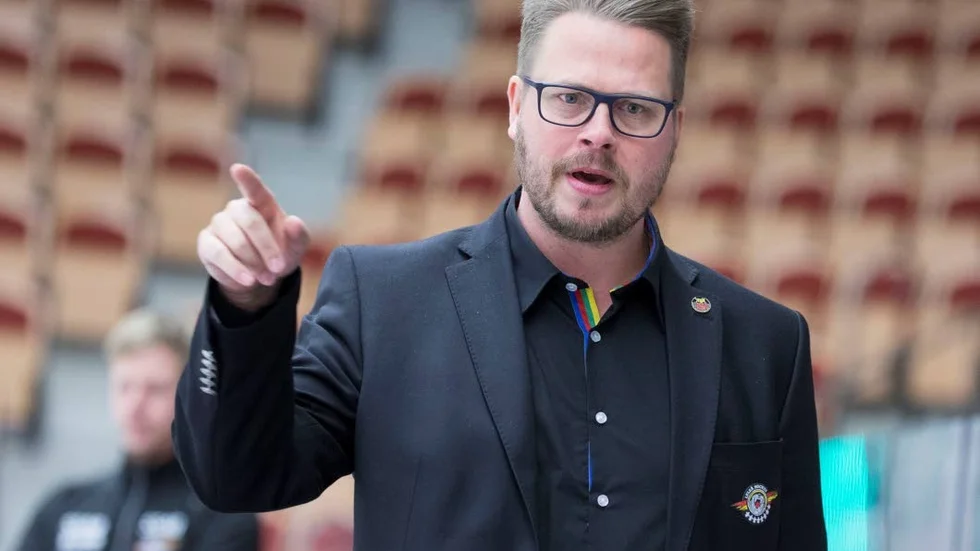 Tränare Fredrik Glader.