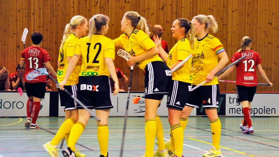 Notvikens fick  jubla fem gånger i länsderbyt mot Team Kalix IBK.